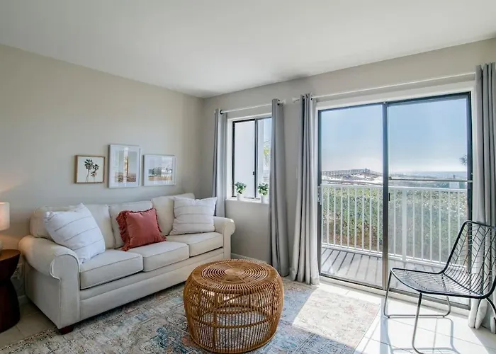 Apartment Beachfront Stylish - Stunning Views! *