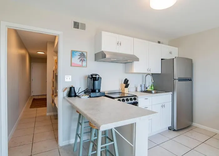 Apartment Beachfront Stylish - Stunning Views! *