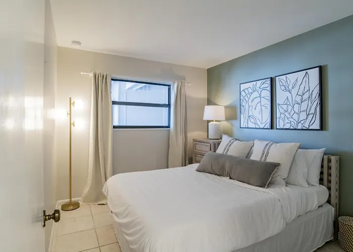 Apartment Beachfront Stylish - Stunning Views! Gulf Shores