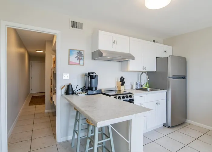 Beachfront Stylish - Stunning Views! Apartment Gulf Shores